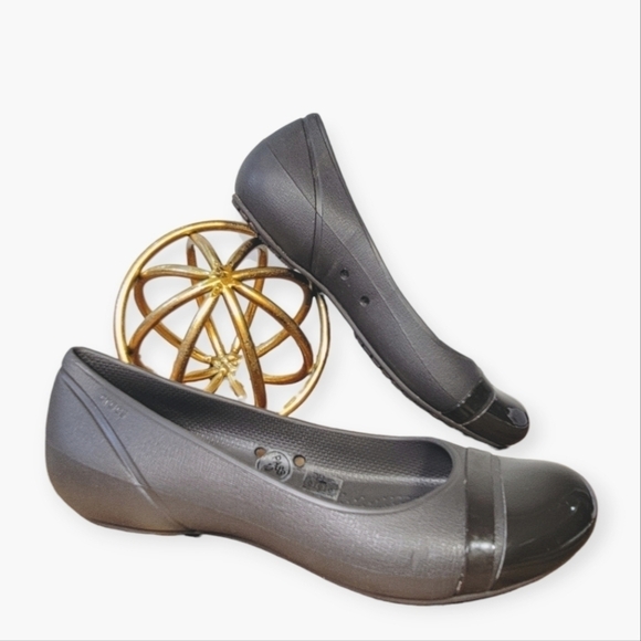 Crocs Brown Ballet Flats with Patent toe cap Size 9 - Picture 1 of 15